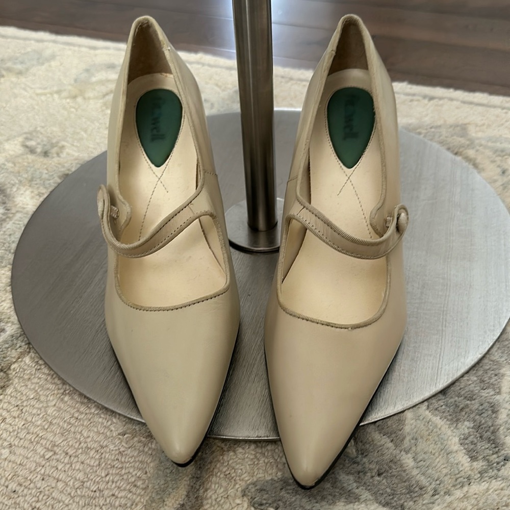 Fitzwell Mary Jane beige leather upper shoes, size 8 or 8.5 narrow feet